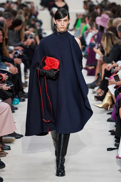 Look 69